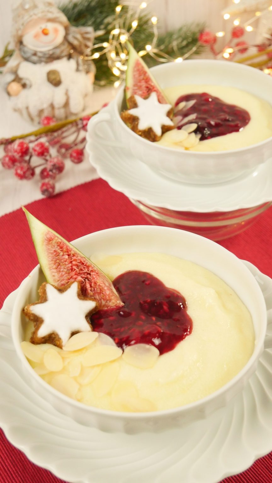 Winterlicher Grießbrei mit Beeren Kompott - KrümelPlanet