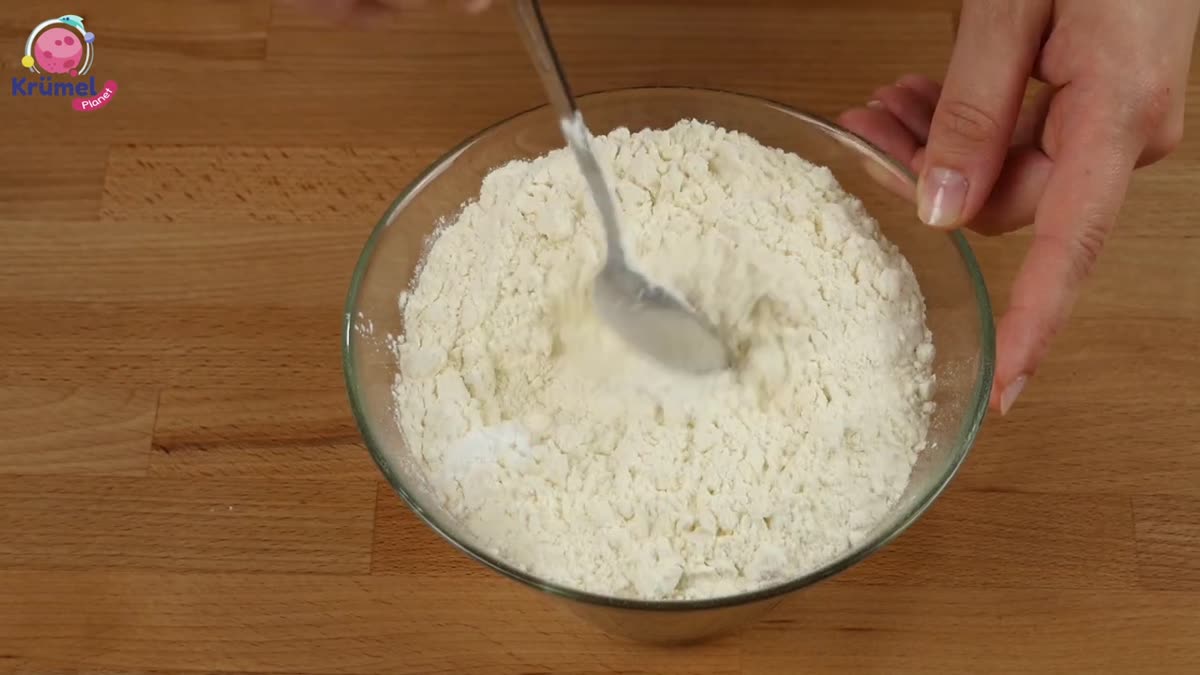 Einfache Nutella Waffeln: So gelingen marmorierte Kuhflecken-Waffeln - Mehl mit Backpulver und Salz vermischen.